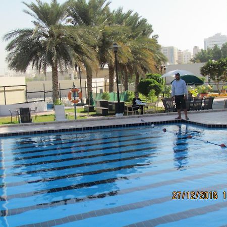 Dubai Youth Hostel Esterno foto